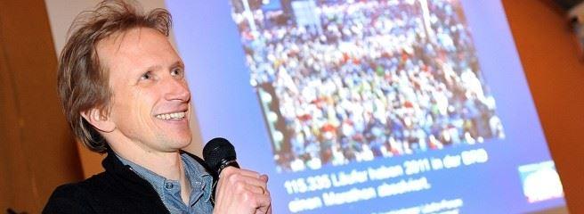Der Orthopäde Mirko Kuhn
